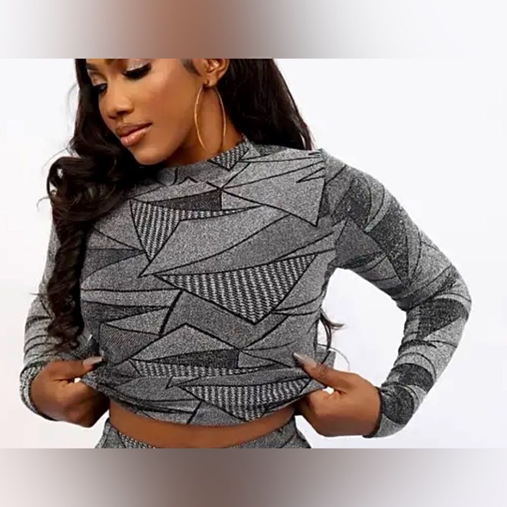Geometric Print Silver & Black Shimmer Bodycon Mesh Long Sleeve Cropped Top - Picture 2 of 7